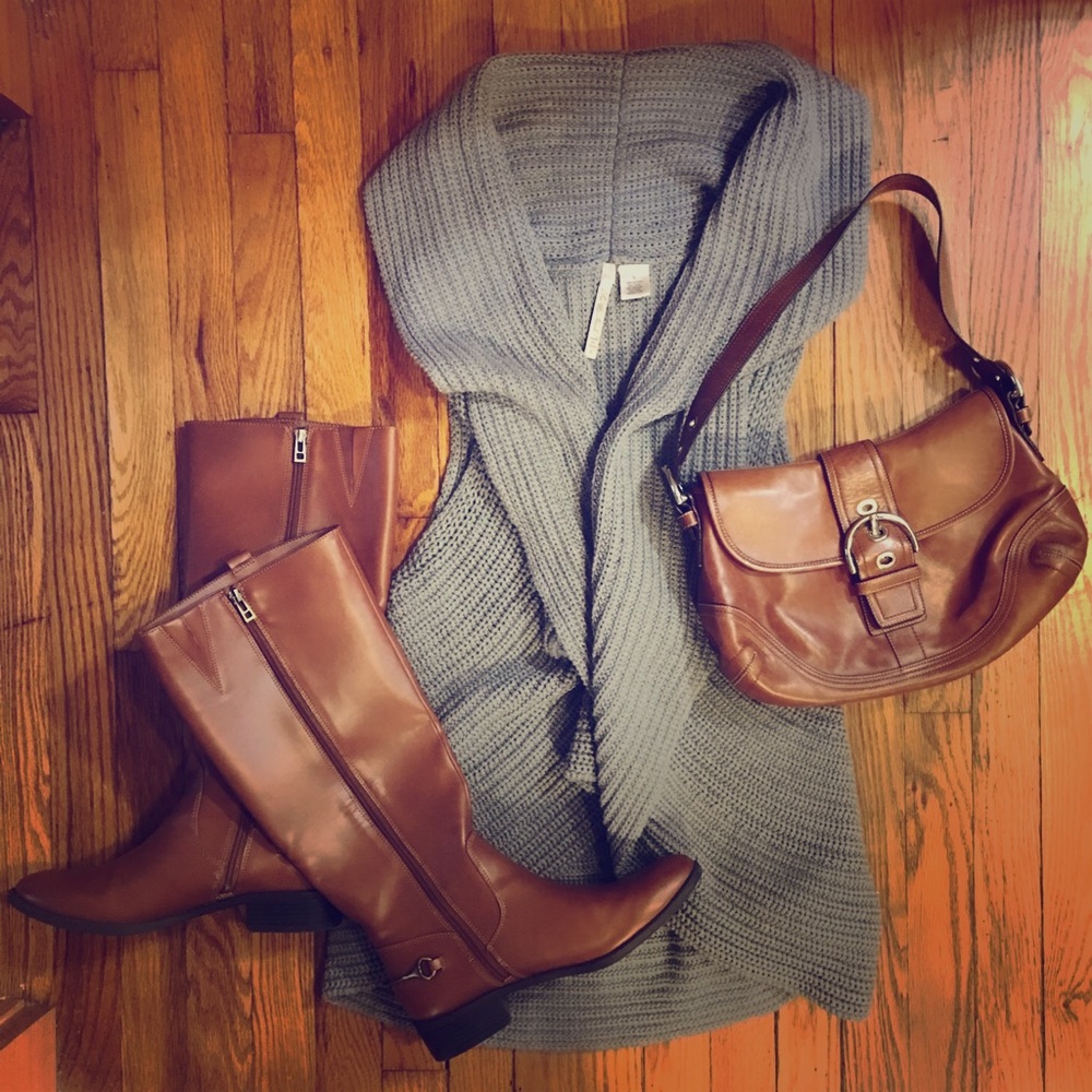 🆕👱🏼‍♀️Leo & Nicole Gray Sweater Vest- L